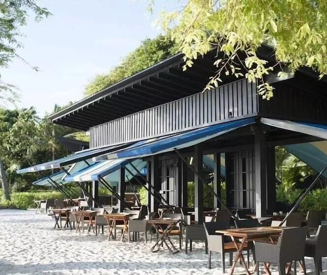 בית מלון כפרי Zeavola Resort