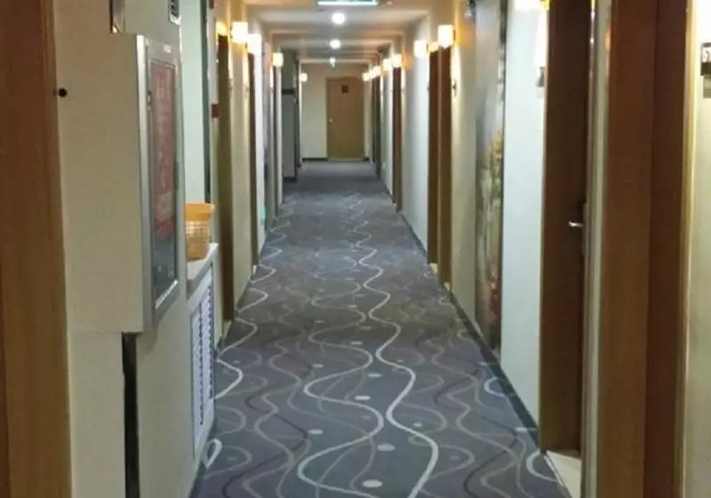 Hotelli 7 Days Premium Lanzhou Highspeed Rail West Passenger Station Branch