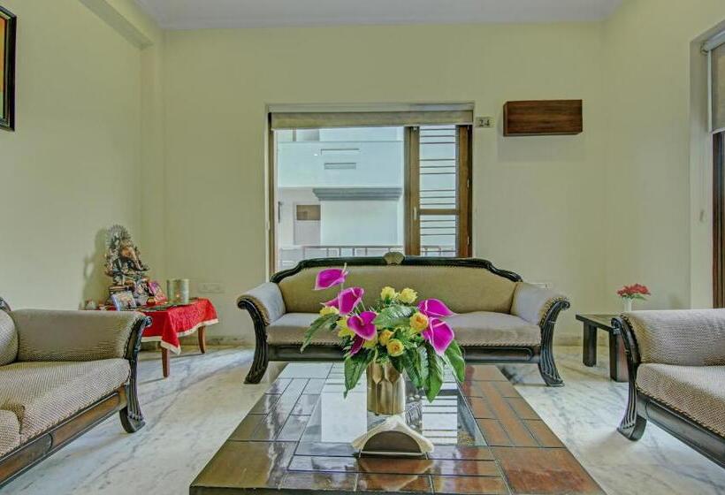 Itsy Hotels Swastika Inn Sector 26