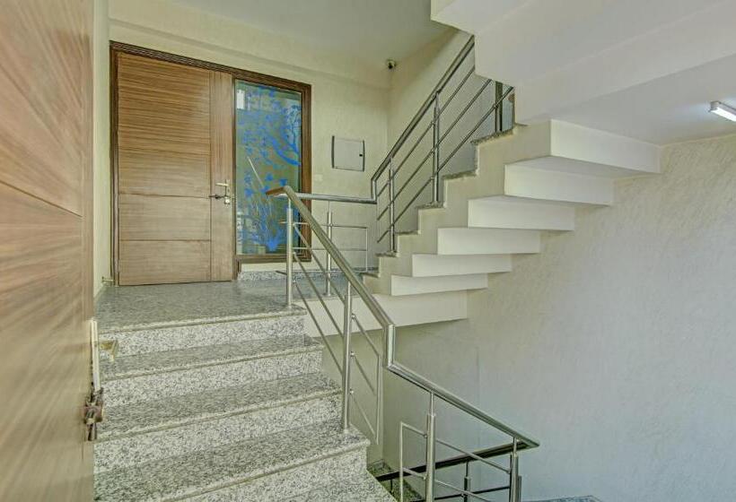 Itsy Hotels Swastika Inn Sector 26