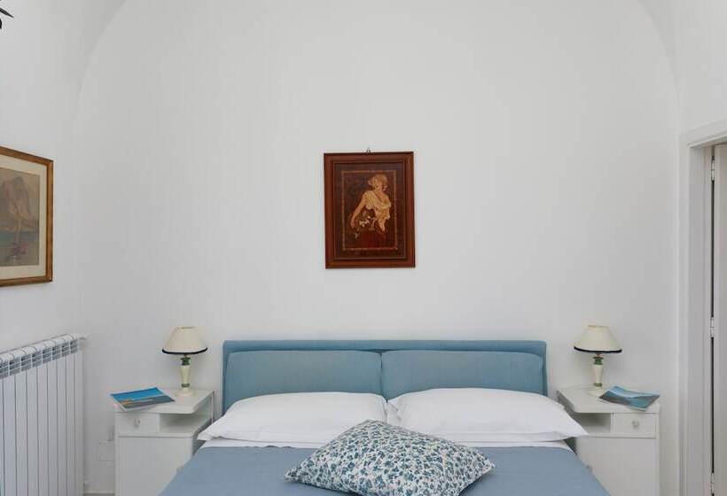 تختخواب و صبحانه La Ninfa Di Capri