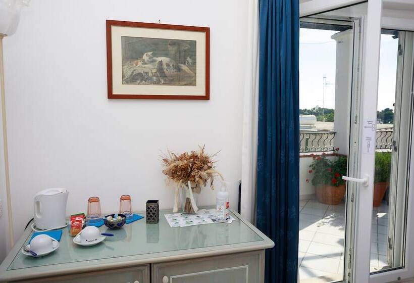 تختخواب و صبحانه La Ninfa Di Capri