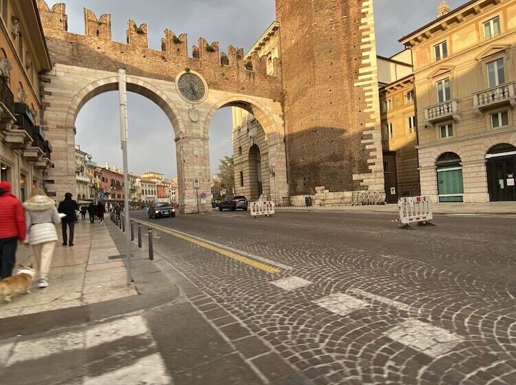 پانسیون L Operas