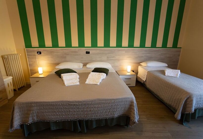 پانسیون L Operas