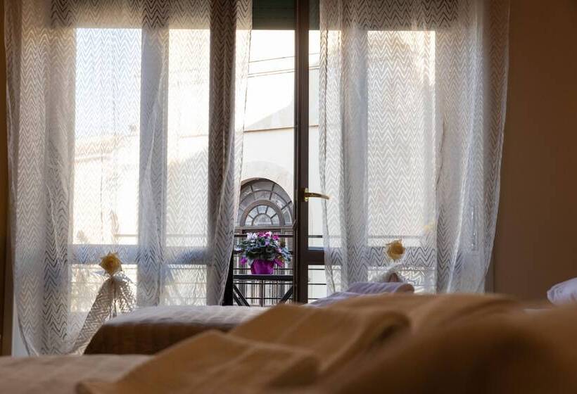 پانسیون L Operas