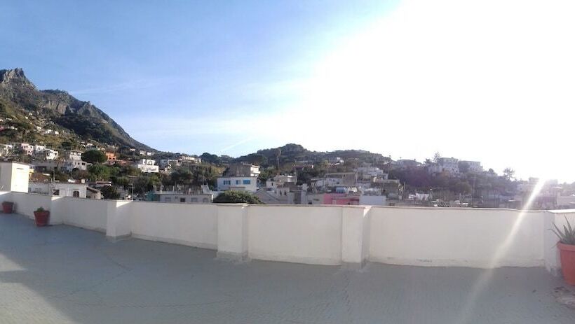 تختخواب و صبحانه Villa Thomas Bb Conduzione Familiare