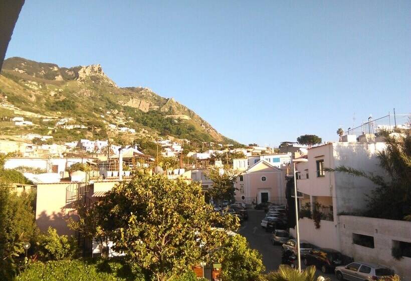 تختخواب و صبحانه Villa Thomas Bb Conduzione Familiare