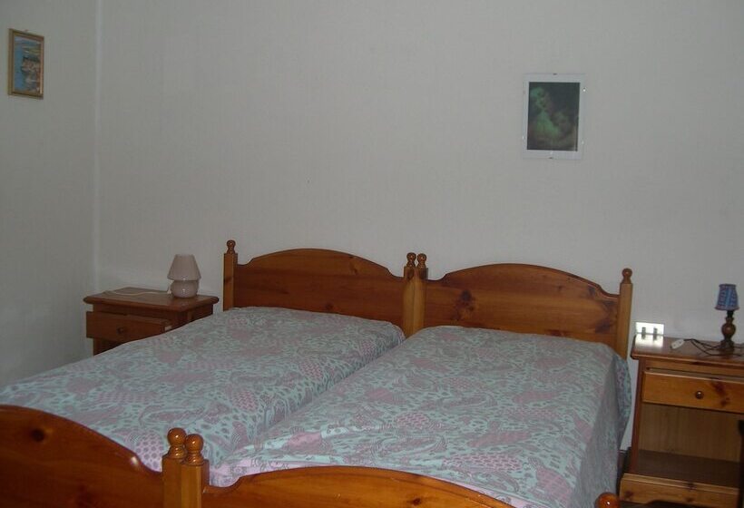 Хостел Villette Close Up Rena Majore