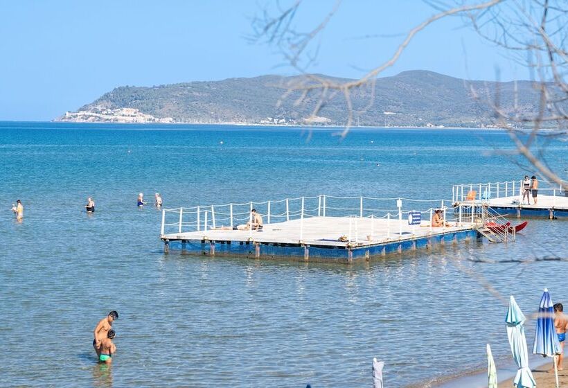 בית מלון כפרי Camping Village Marina Chiara