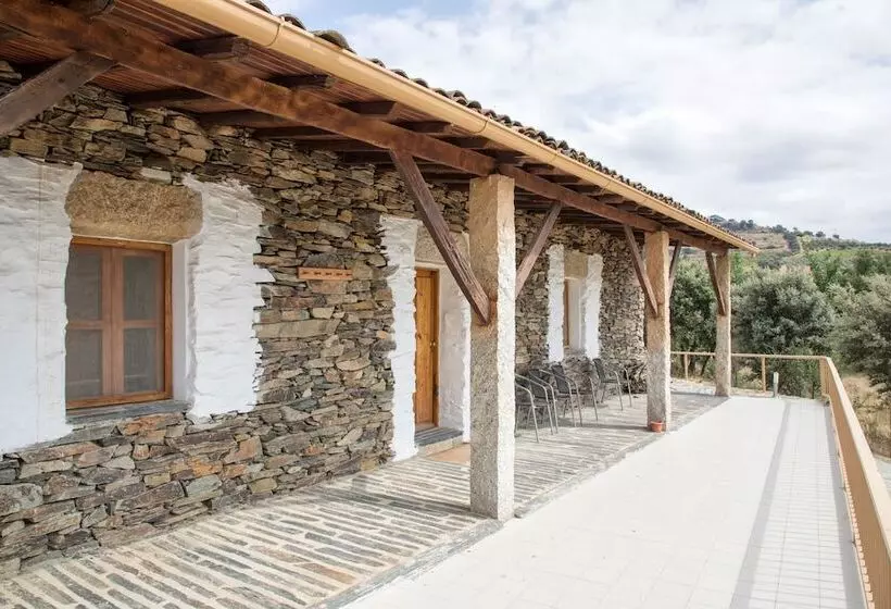 Rural Hotel Quinta Do Barracao Da Vilarica