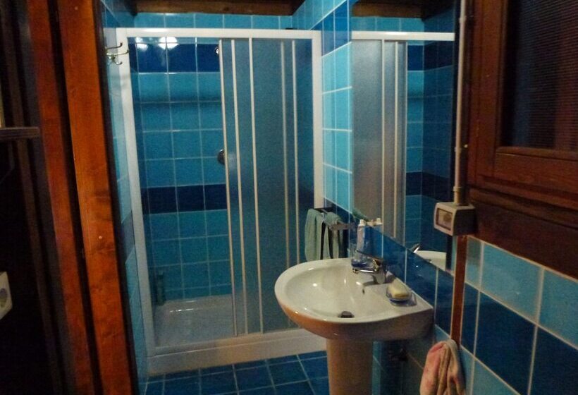 فندق Villaggio Camping Calapineta