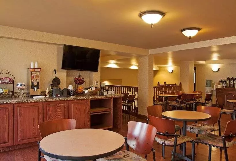 D. Hotel Suites & Spa