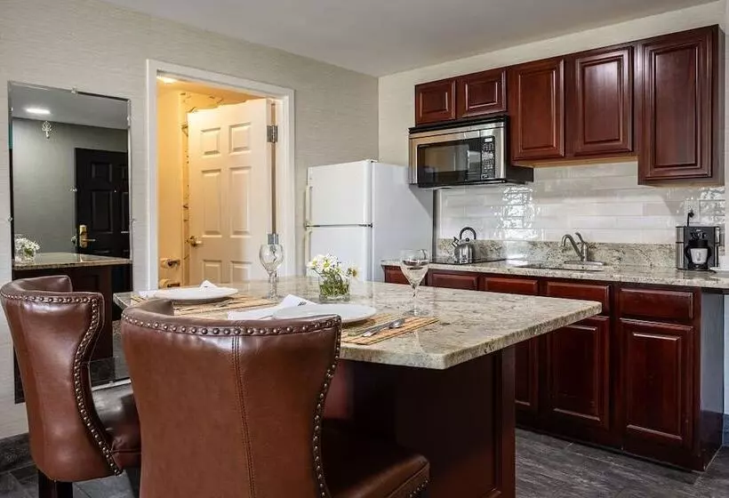 D. Hotel Suites & Spa