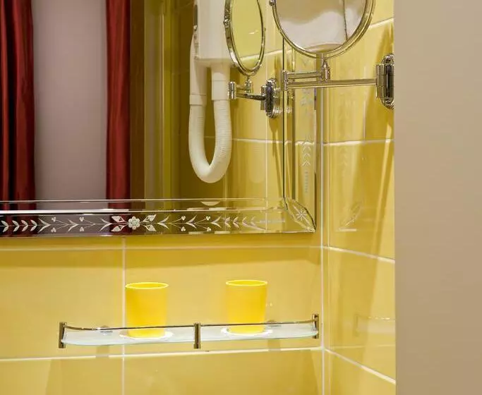 ホテル Aurore Paris Gare De Lyon