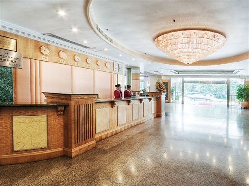 Отель Starway Zhuhai Bihai