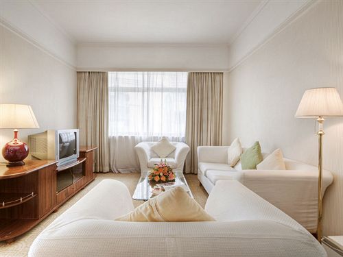 Отель Starway Zhuhai Bihai