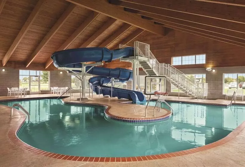 ホテル Country Inn & Suites By Radisson, Willmar, Mn