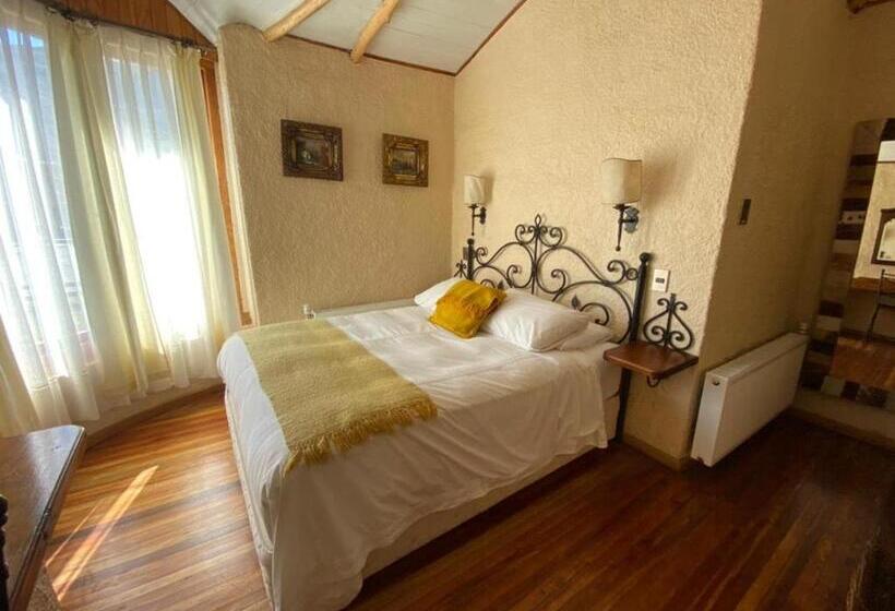 هتل Hacienda Tres Lagos