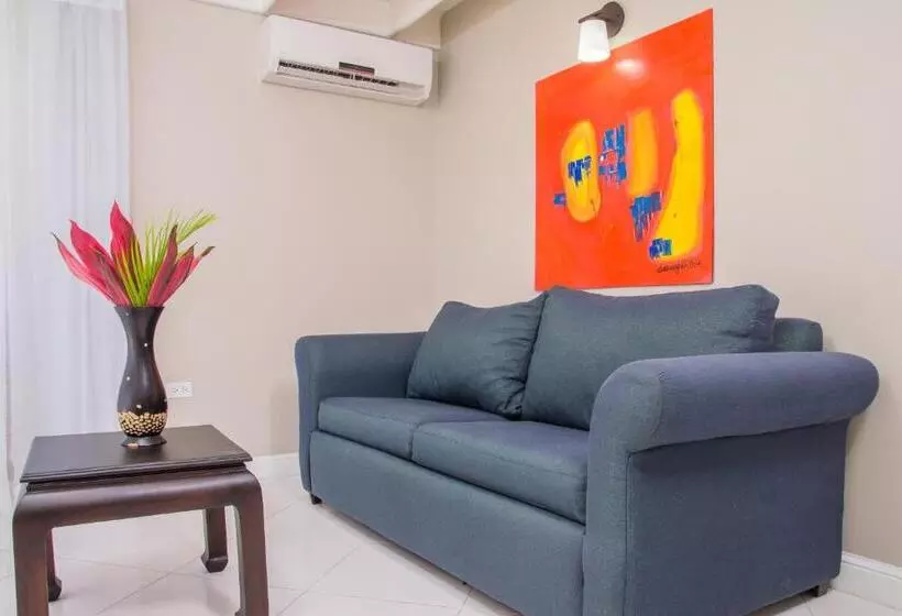 هتل Hillview At Mystic Ridge