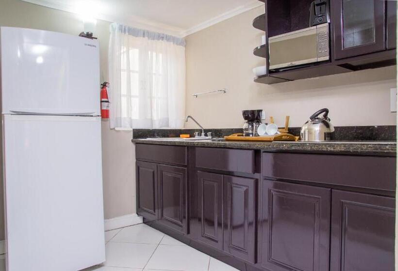 هتل Hillview At Mystic Ridge