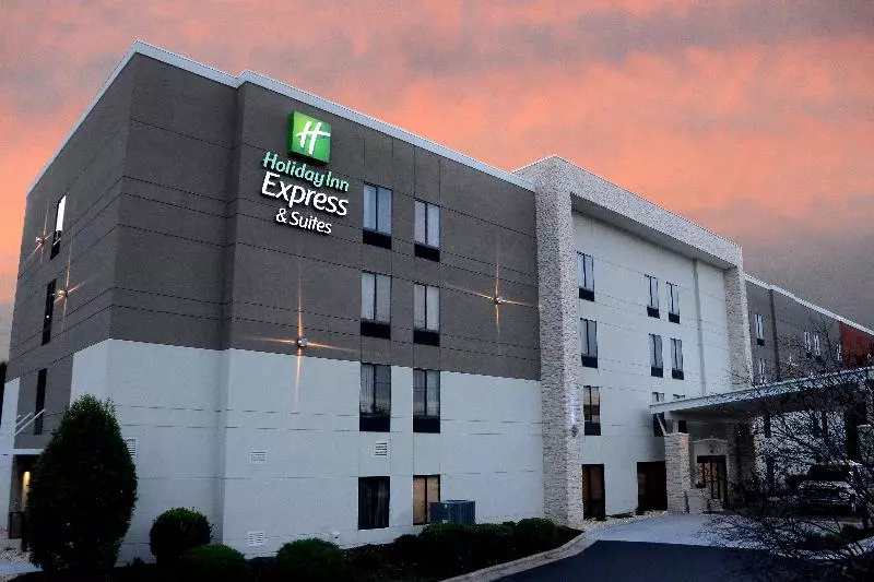 هتل Holiday Inn Express & Suites Raleigh Durham Airport At Rtp, An Ihg