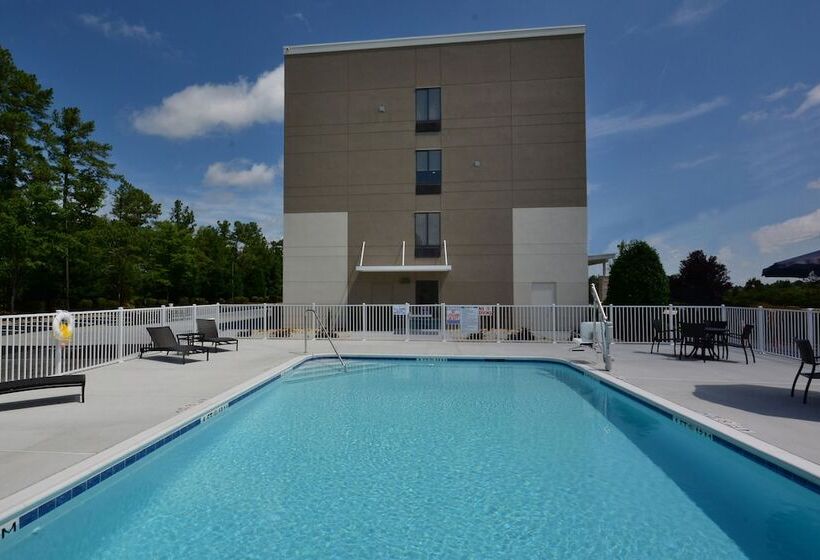 Otel Holiday Inn Express & Suites Raleigh Durham Airport At Rtp, An Ihg
