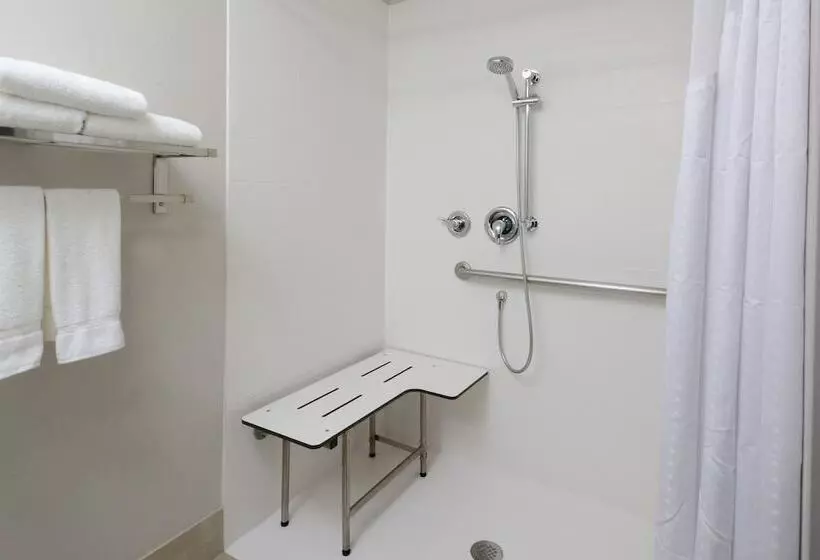 هتل Holiday Inn Express & Suites Raleigh Durham Airport At Rtp, An Ihg