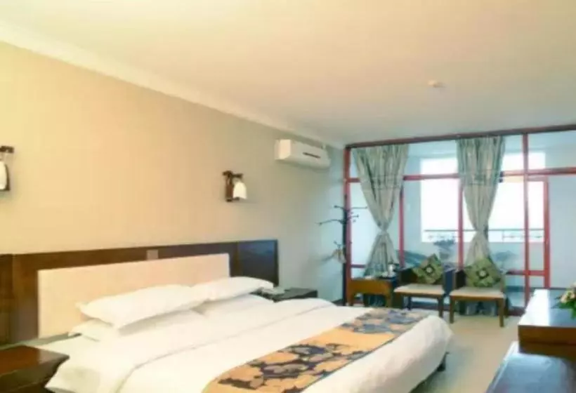 Отель Imperial City