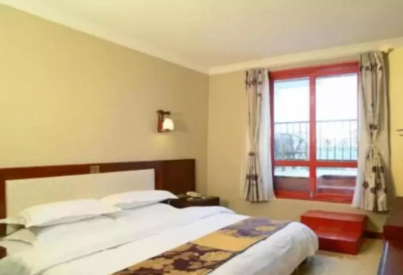 Отель Imperial City