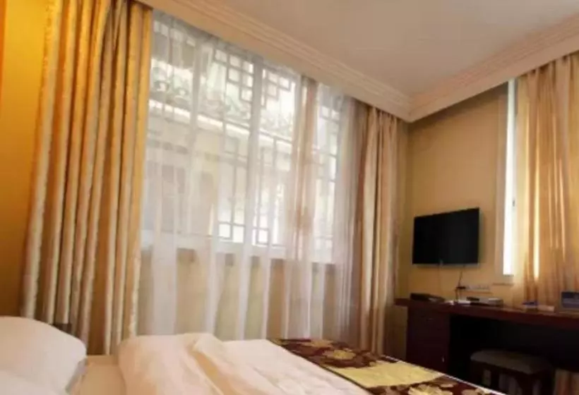 فندق Imperial City