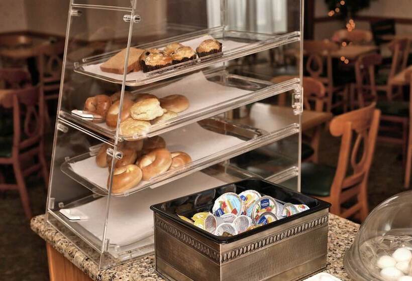 Szálloda Lancaster Inn & Suites