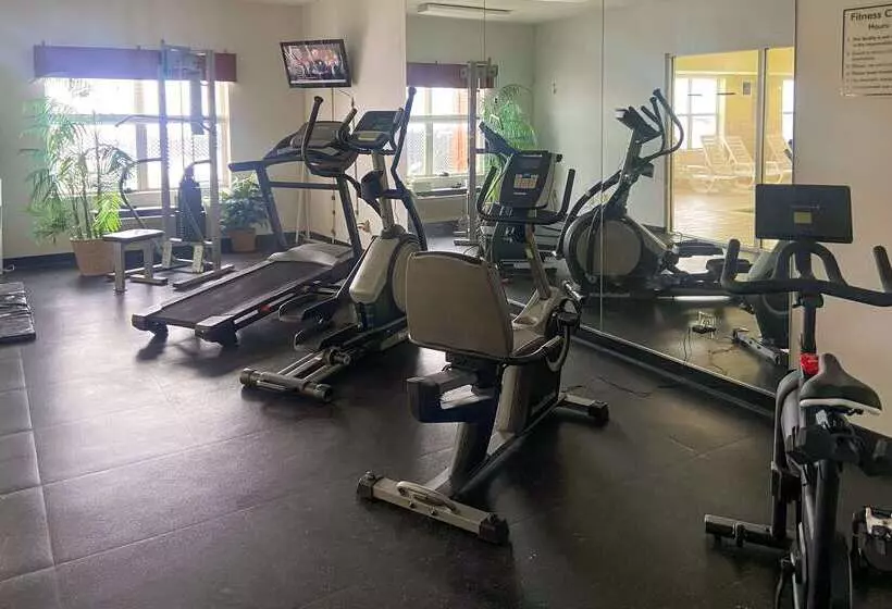 酒店 Quality Inn & Suites Cincinnati Sharonville