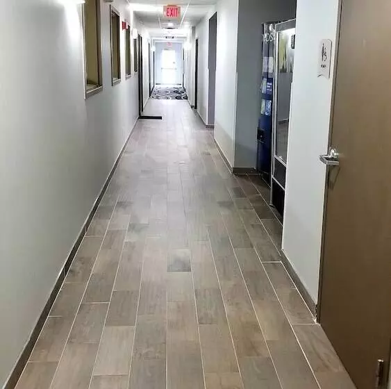 酒店 Quality Inn & Suites Cincinnati Sharonville