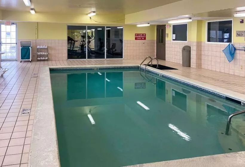 酒店 Quality Inn & Suites Cincinnati Sharonville