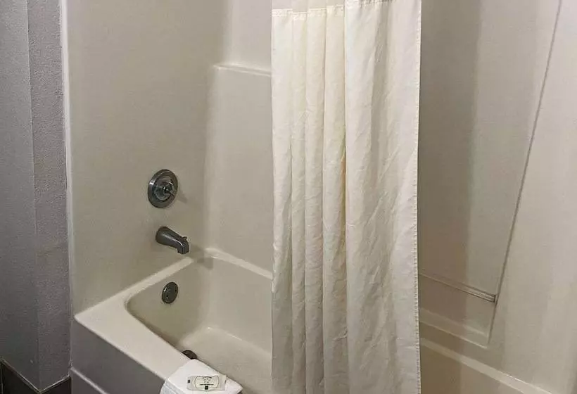 酒店 Quality Inn & Suites Cincinnati Sharonville