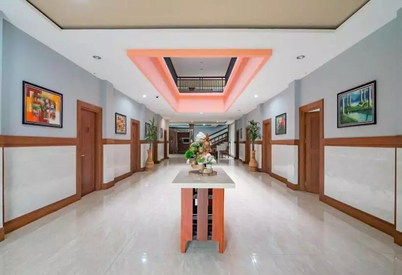 Sans Hotel Budaya Cirebon