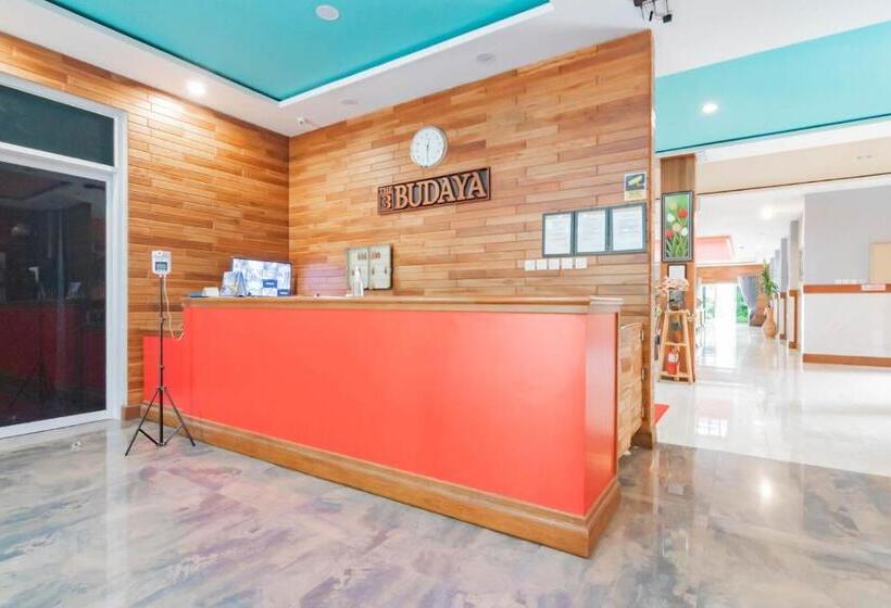 Sans Hotel Budaya Cirebon