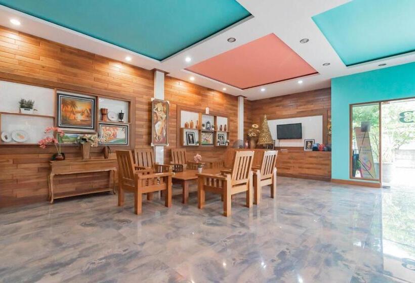 Sans Hotel Budaya Cirebon