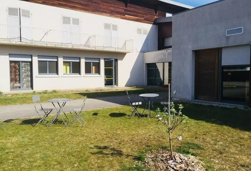 Auberge De Jeunesse Hi Pontarlier