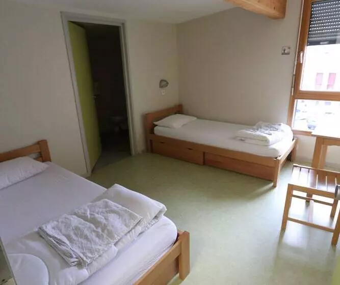 Auberge De Jeunesse Hi Pontarlier