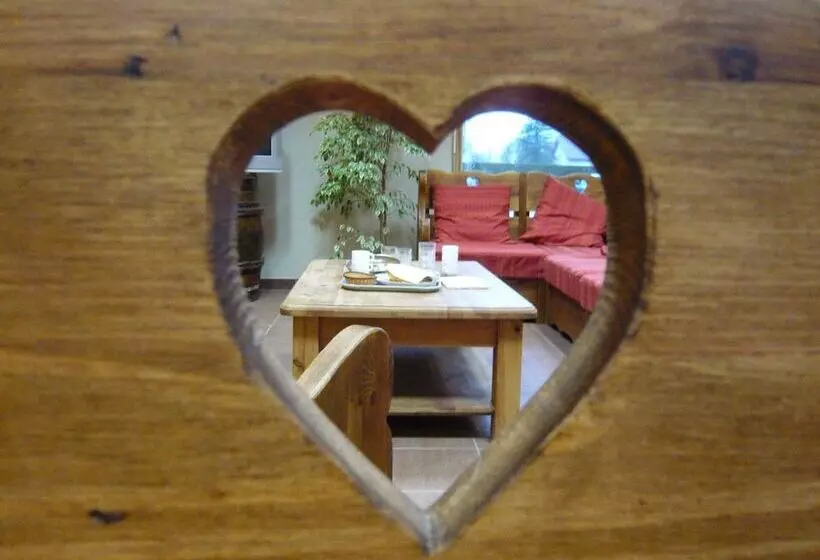 Auberge De Jeunesse Hi Pontarlier