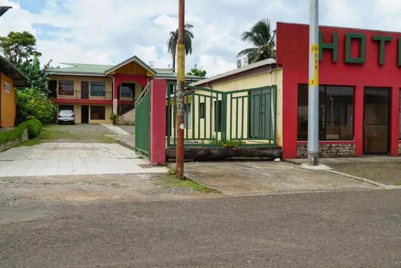 Hotelli Heliconia Los Chiles