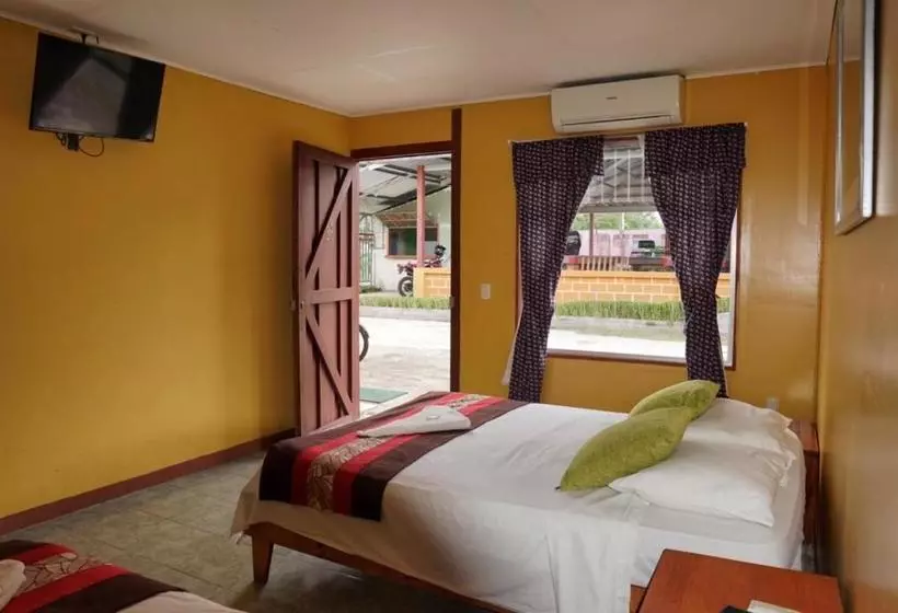 Hotelli Heliconia Los Chiles