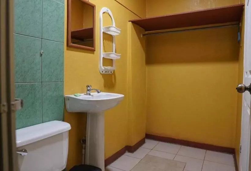 Hotelli Heliconia Los Chiles