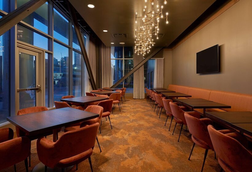 هتل Sable At Navy Pier Chicago, Curio Collection By Hilton