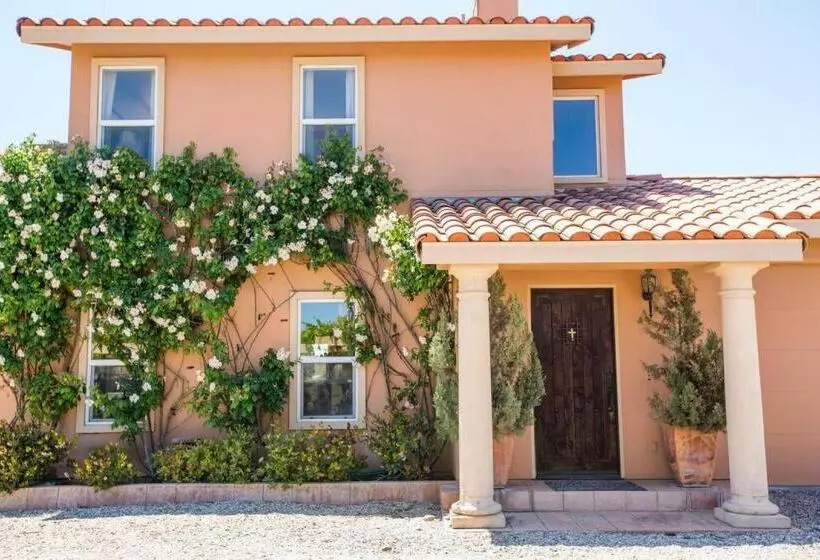 ペンション Aterno Vineyard, Guest House