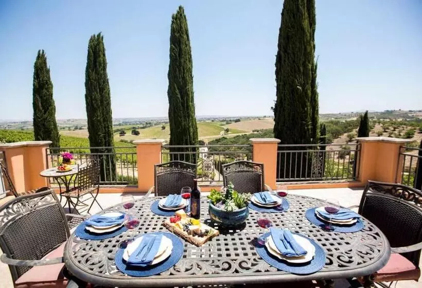 ペンション Aterno Vineyard, Guest House
