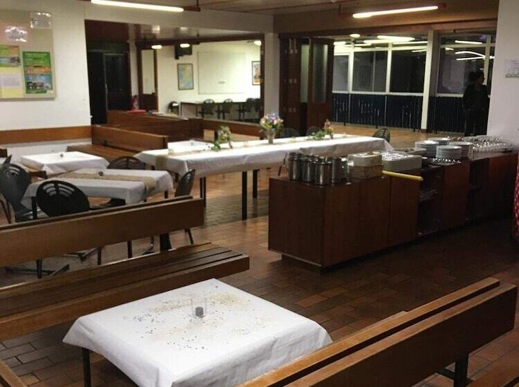 Hospedaria Auberge De Jeunesse Hi Lorient