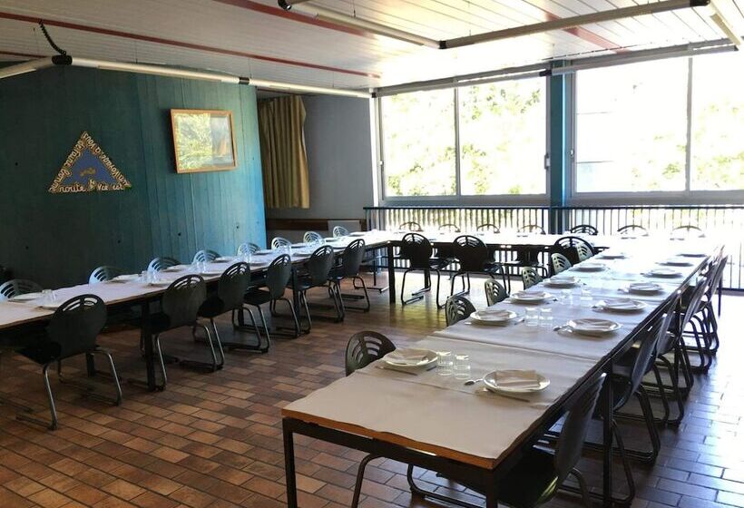 Hospedaria Auberge De Jeunesse Hi Lorient