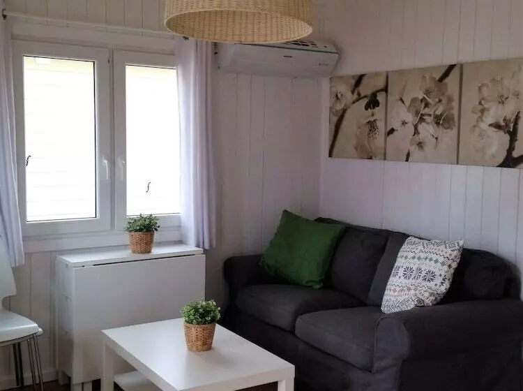 Hotelli Camping Lo Monte